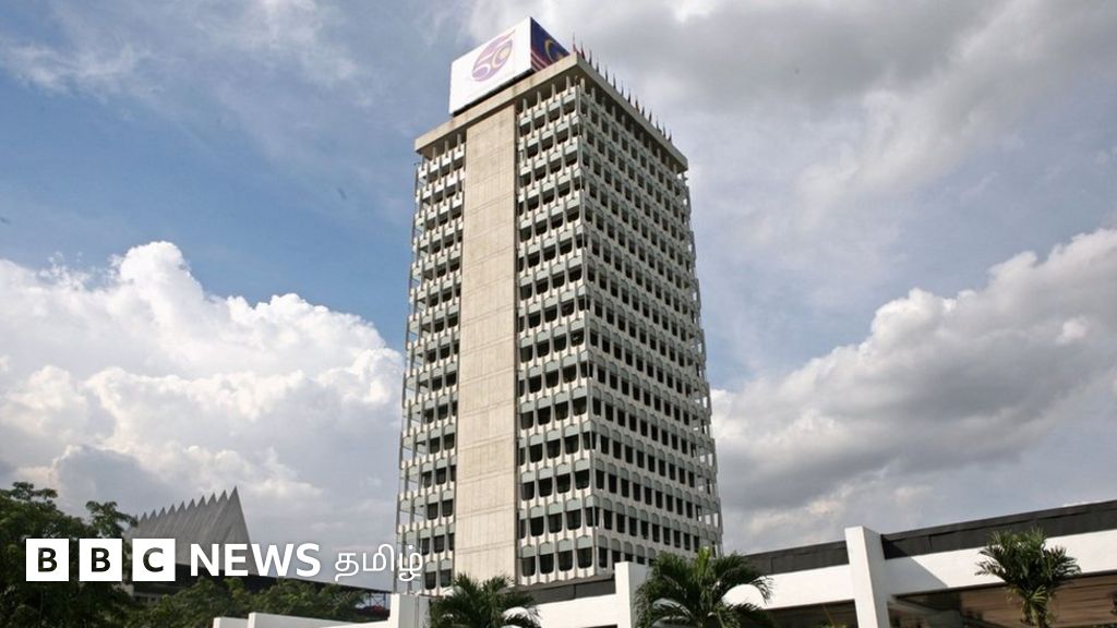 மலேசிய நாடாளுமன்றம் கலைக்கப்பட்டது ; தேர்தல் வேண்டாம் எனப் பதறும் எதிர்க்கட்சிகள்