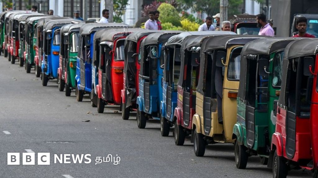 இலங்கை பொருளாதார நெருக்கடி: பெட்ரோல் தேட ஏற்பட்ட தாமதத்தால் பச்சிளம் குழந்தை பலி
