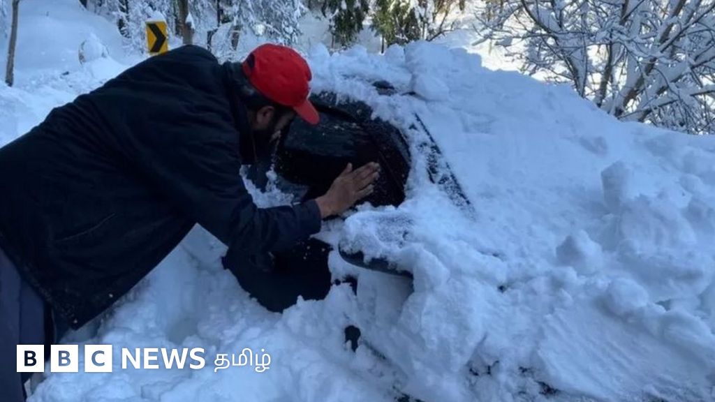 பாகிஸ்தான்: பனியில் புதைந்த வாகனங்கள்; சாலையில் தவித்து நிற்கும் மக்கள் - தற்போதைய நிலவரம் என்ன?