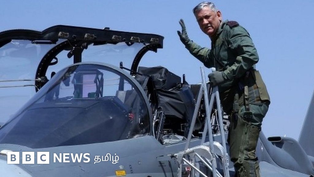 பிபின் ராவத்: பாஜகவின் குரலில் பேசியதாக விமர்சிக்கப்பட்ட ராணுவ அதிகாரி