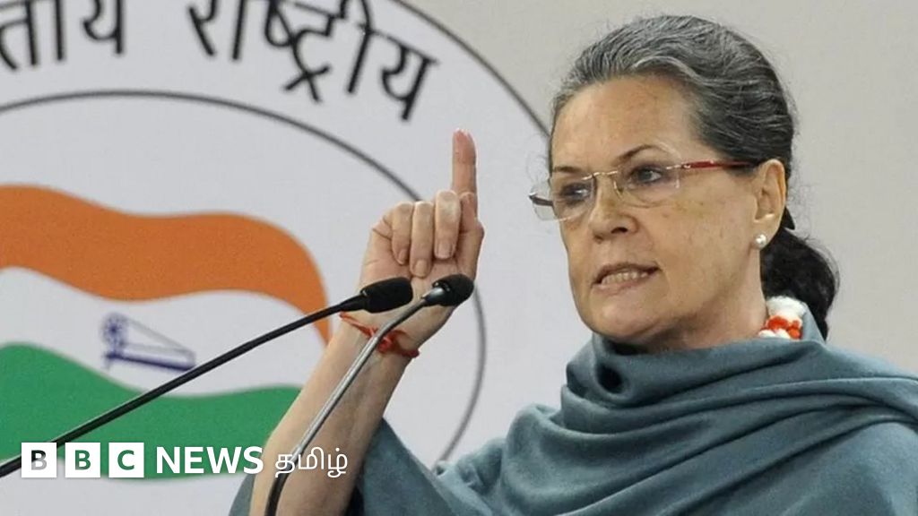 பேஸ்புக், ட்விட்டர் தளங்கள் மீது சோனியா காந்தி கோபமடைந்தது ஏன்?