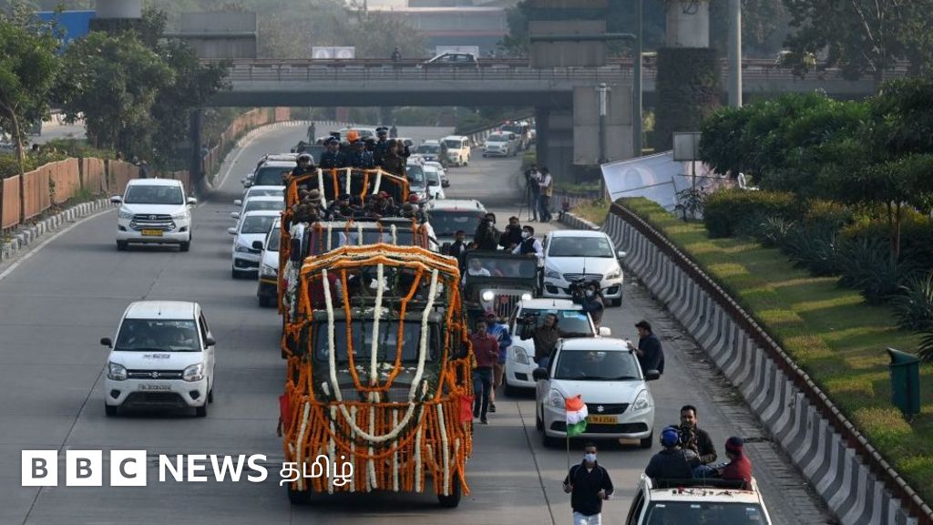 பிபின் ராவத் மற்றும் மதுலிகா ராவத் உடல்கள் ராணுவ மரியாதையுடன் தகனம்