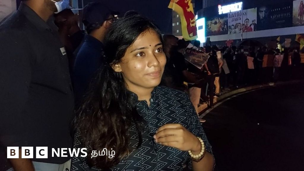 இலங்கை போராட்டக் களத்தில் இணைந்த ஐடி ஊழியர்கள்: “மின்சாரம் இல்லாமல் எப்படி பணி செய்வது?”