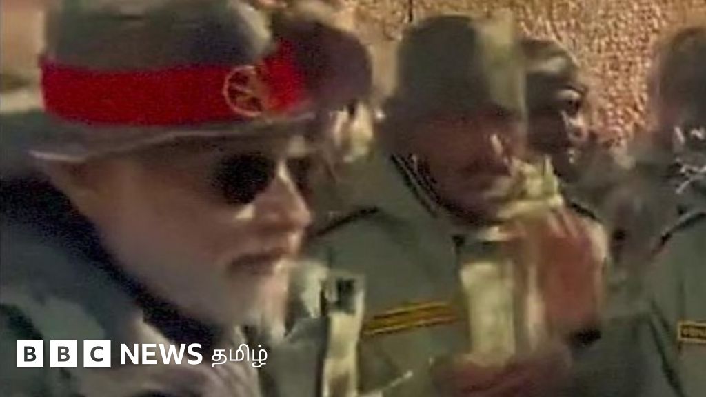 நரேந்திர மோதியின் தீபாவளி கொண்டாட்டம்