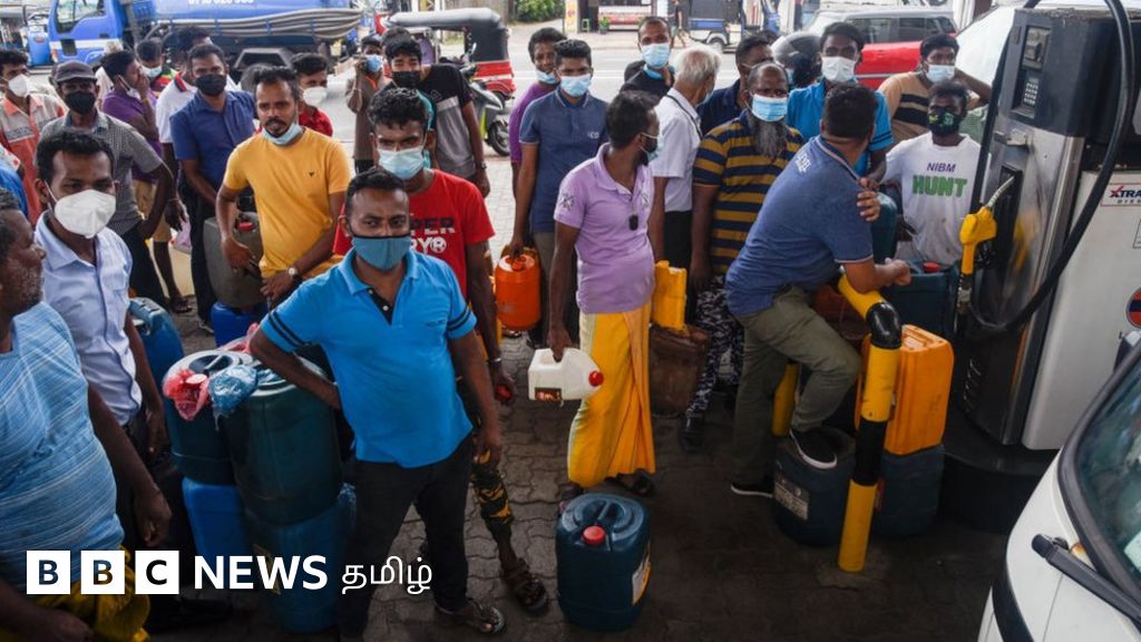 இலங்கை கடலை இந்தியா ஆக்கிரமிப்பதாகவும் வான் பரப்பை இந்தியாவுக்கு விற்பதாகவும் குற்றச்சாட்டு