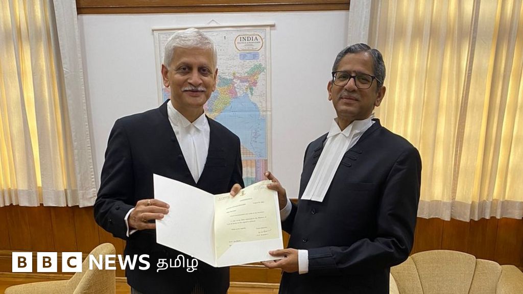 உச்ச நீதிமன்ற தலைமை நீதிபதியாக பரிந்துரைக்கப்பட்ட நீதிபதி உதய் உமேஷ் லலித் - யார் இவர்?