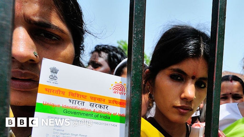 'ஆதார் அட்டை நகலை பகிராதீர்கள்' - இந்திய அரசு எச்சரிக்கை