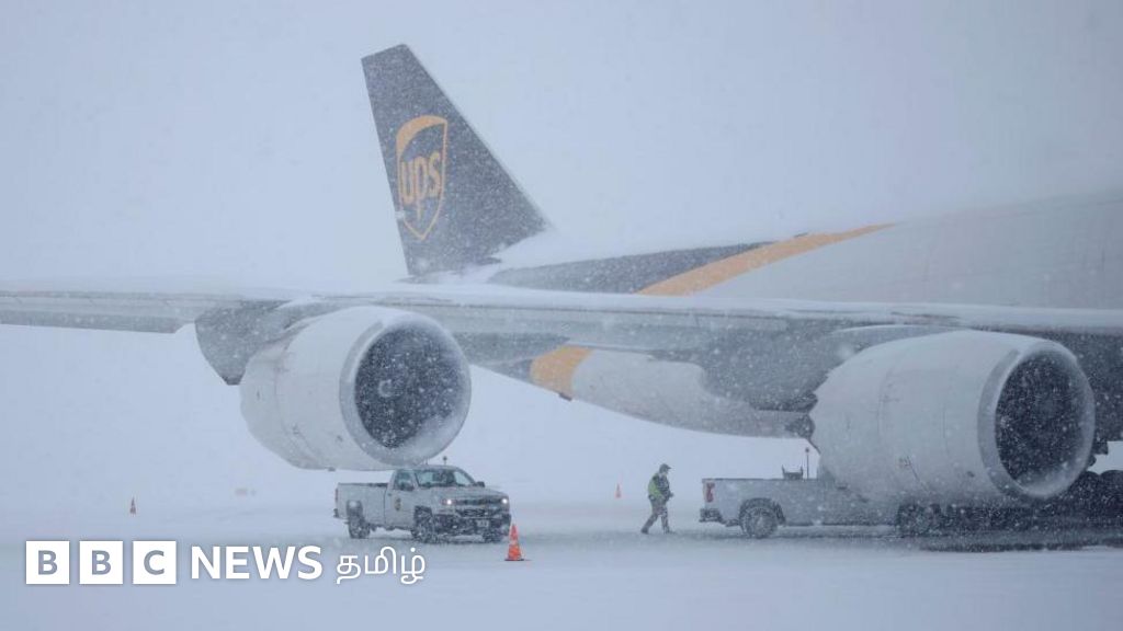 அமெரிக்காவில் பனிப்புயல்: 30 மாகாணங்களில் கடுங்குளிர், 7 மாகாணங்களில் அவசர நிலை - 1,500 விமானங்கள் ரத்து