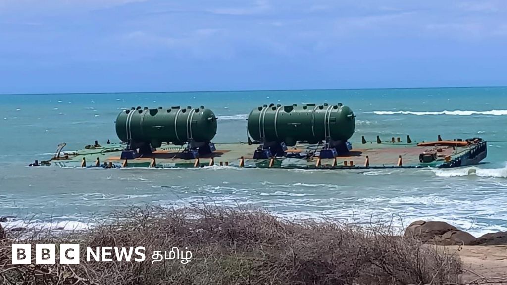 கூடங்குளம் அருகே தரைதட்டி நிற்கும் மிதவை படகால் ஆபத்தா? அணுமின் நிலையம் கூறும் விளக்கம்