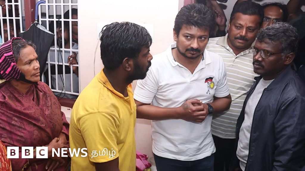 தமிழ்நாட்டில் தென் மாவட்ட மழை, வெள்ள மீட்புப் பணியிலும் அரசியலா? என்ன நடக்கிறது?