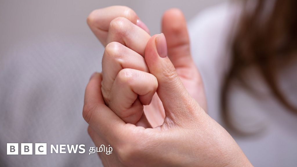 ஒரு கையில் மட்டும் பல ஆண்டுகளாக சொடக்கு போட்ட மருத்துவர் - சோதனையில் தெரிந்தது என்ன?