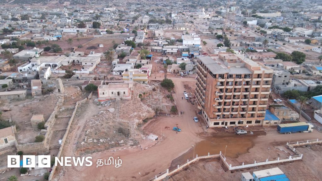 லிபியா வெள்ளம்: பல கி.மீ. தொலைவுக்கு அடித்துச் செல்லப்பட்ட மக்கள் - உறைய வைக்கும் காட்சிகள்