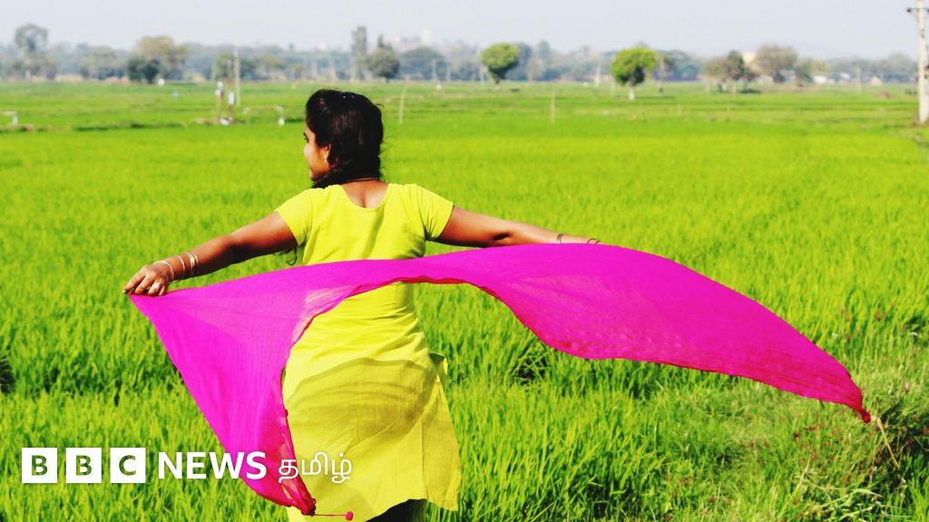 துப்பட்டாக்களை தூக்கி எறிந்த பழங்குடியின மாணவிகள் - என்ன நடந்தது?