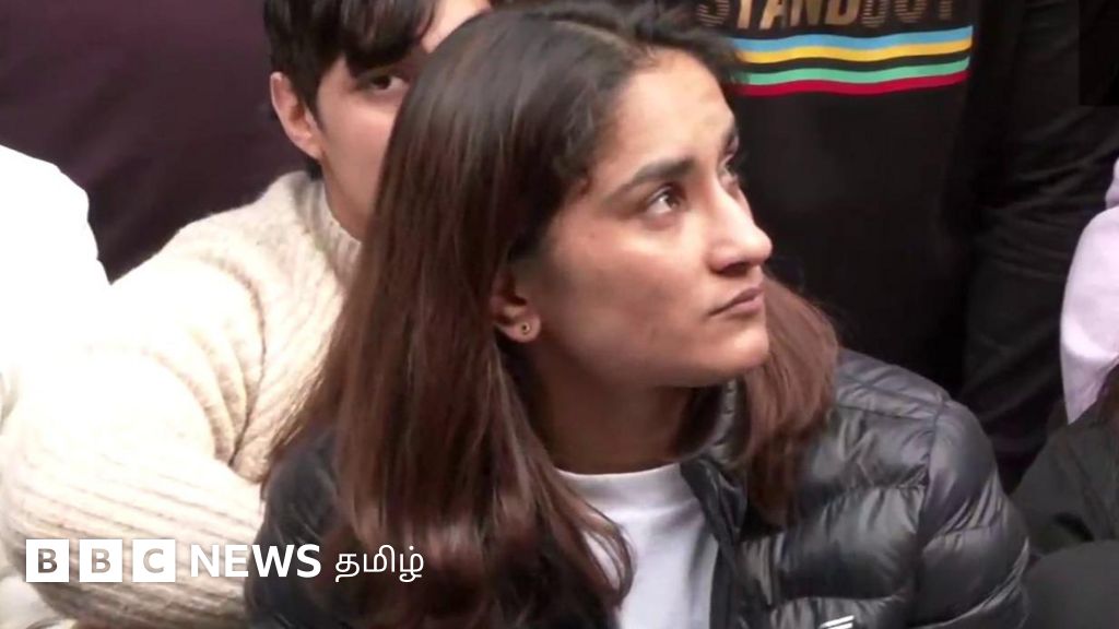 'பாலியல் ரீதியாக துன்புறுத்துகிறார்கள்' - இந்திய மல்யுத்த கூட்டமைப்புக்கு எதிராக வீராங்கனைகள் புகார்