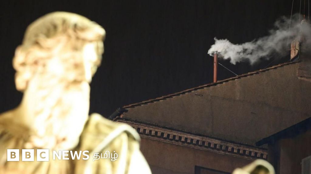 புதிய போப் தேர்வின் போது வாடிகனில் வெளியாகும் புகையின் ரகசியம் என்ன?