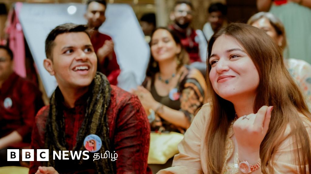 இளைஞர்கள் கொண்டாடி மகிழும் 'போலி' திருமணங்கள் - இந்தியாவில் அதிகரிக்கும் புதிய போக்கு