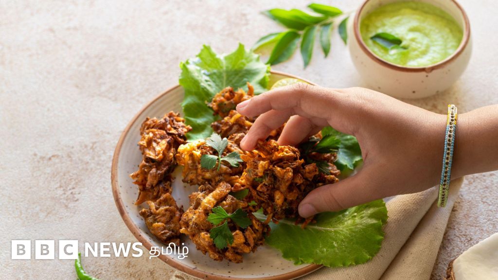 தமிழ் இலக்கியங்களில் இடம் பிடித்த 'பக்கோடா' உலகம் முழுவதும் பரவியது எப்படி? அதற்கும் ரமலானுக்கும் என்ன தொடர்பு?