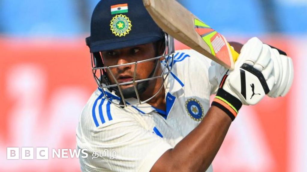 சதம் அடித்த ஜடேஜாவை ரசிகர்கள் விமர்சிக்கும் அளவுக்கு அறிமுக வீரர் 'சர்ஃபராஸ் கான்' என்ன சாதித்தார்?