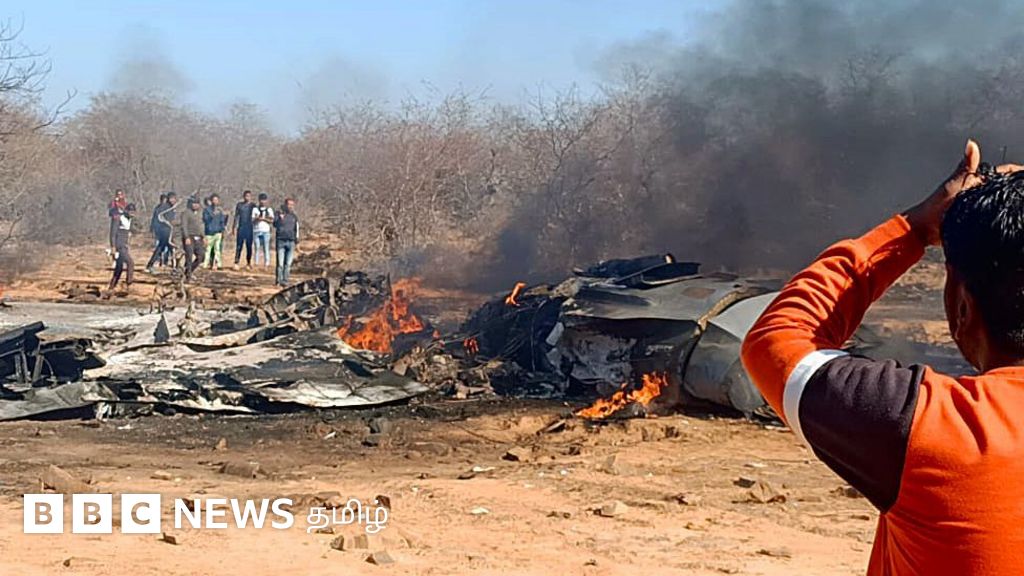 இந்திய போர் விமானங்கள் நடுவானில் மோதி விபத்து - விமானி ஒருவர் பலி