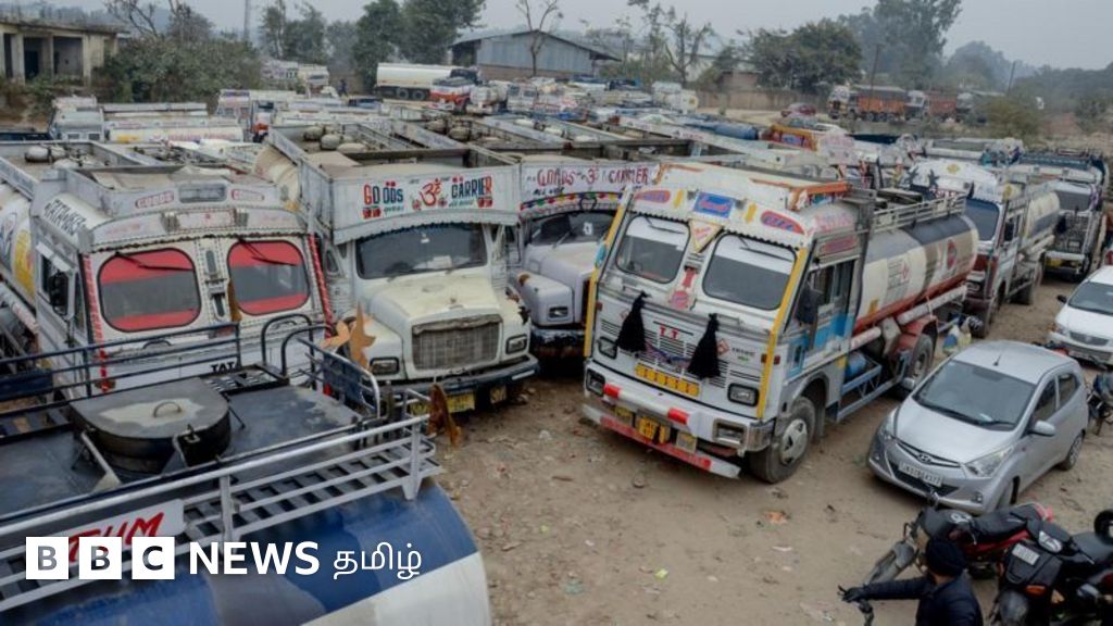 விபத்துக்கு பிறகு தப்பி ஓடினால் 10 ஆண்டு சிறை: புதிய சட்டத்தை லாரி ஓட்டுநர்கள் எதிர்ப்பது ஏன்? 