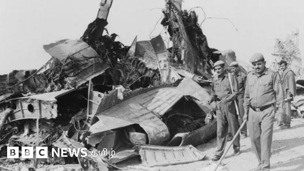 நடுவானில் நேருக்கு நேர் மோதிய விமானங்கள் - இந்தியாவில் நடந்த மோசமான விமான விபத்து எது தெரியுமா?