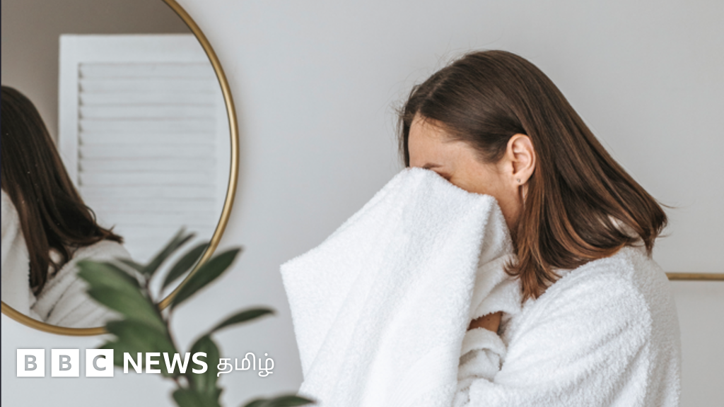 குளித்த பிறகு பயன்படுத்தும் துண்டை வாரத்திற்கு எத்தனை முறை, எப்படி துவைக்க வேண்டும்?