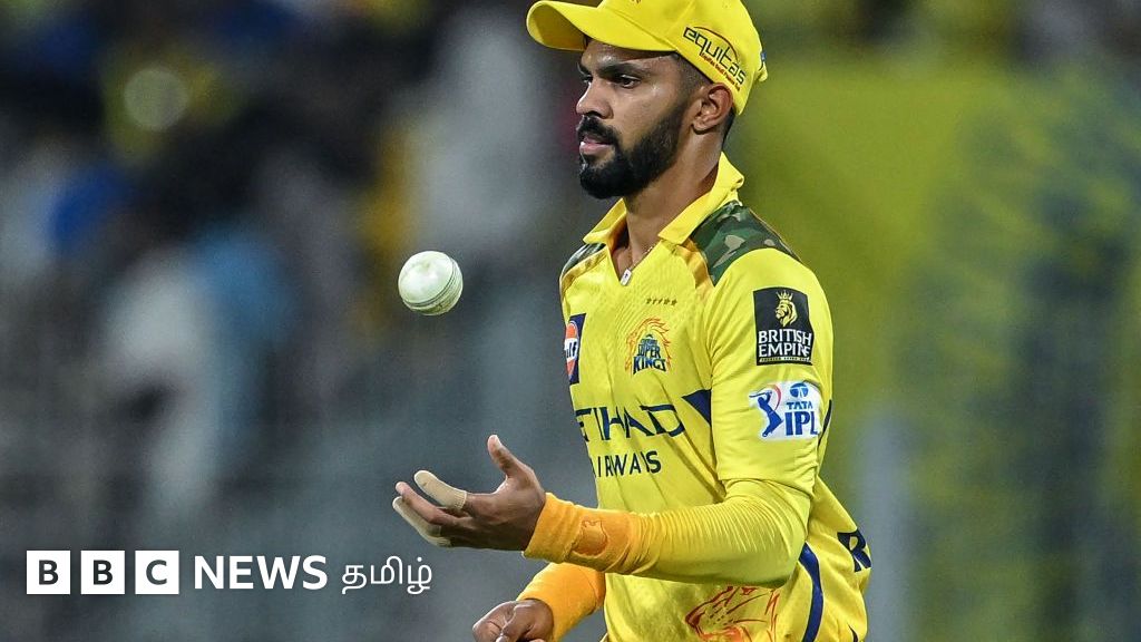 ராயல் சேலஞ்சர்ஸுக்கு எதிராக பந்துவீச்சை தேர்வு செய்தது சிஎஸ்கே