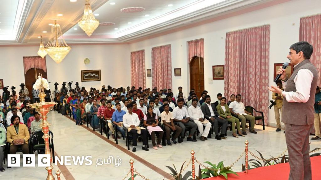 நீட் விலக்கு: ஆளுநரிடம் கேள்வி கேட்டவருக்கு என்ன நடந்தது? ஆளுநரின் கூற்றுகள் சரியா?