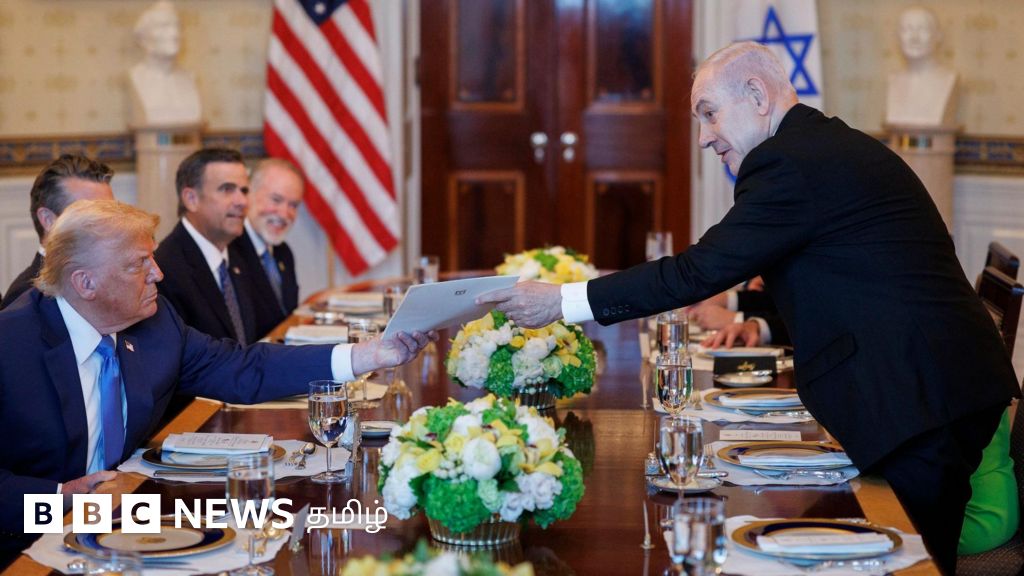 காந்திக்கு வழங்கப்படாத நோபல் ஒபாமாவுக்கு கிடைத்தது எப்படி? - அமைதிக்கான நோபல் பரிசு விவாதத்திற்குள்ளான வரவாற்று தருணங்கள் 