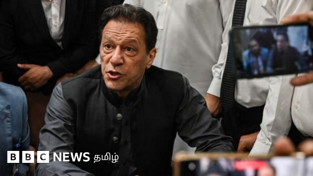 இம்ரான் கான் கைது: பரிசுப்பொருள் வழக்கில் 3 ஆண்டு சிறை, தேர்தலில் நிற்கவும் தடை - பாகிஸ்தானில் என்ன நடக்கிறது?