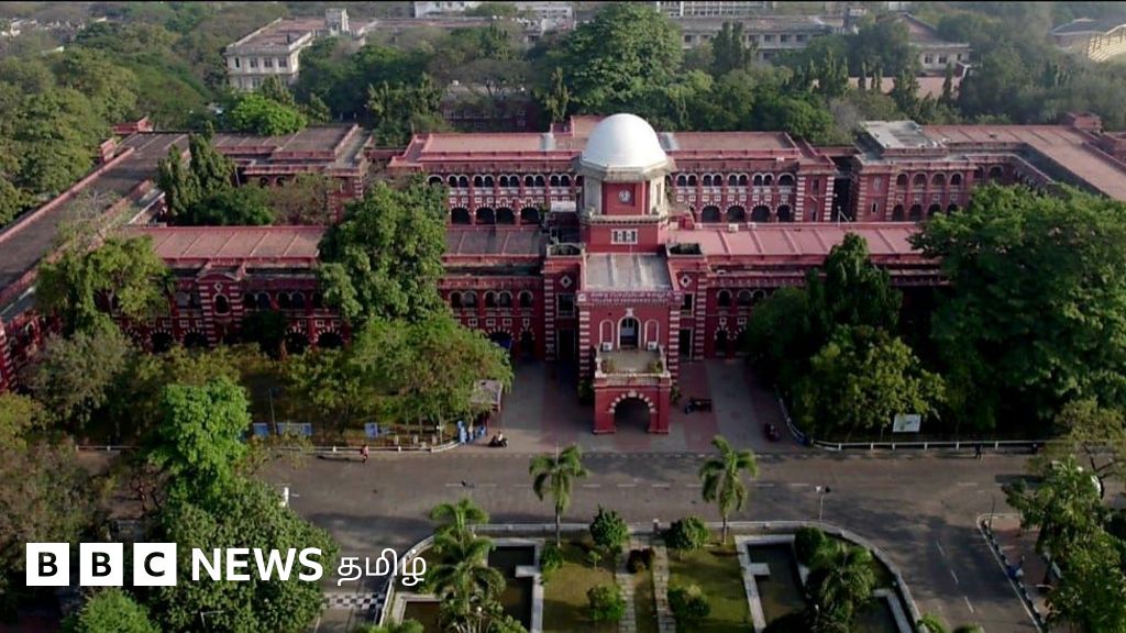 'தந்தை போன்றவர் எனக் கூறி தவறு செய்தார்' : அண்ணா பல்கலைக்கழக பேராசிரியர் மீது மாணவி பாலியல் புகார்