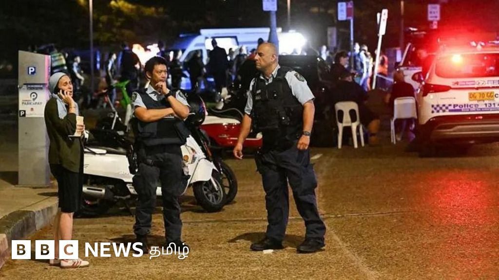 ஆஸ்திரேலியாவில் யூதர்களை 'குறிவைத்து' துப்பாக்கிச் சூடு - இஸ்ரேல் கூறியது என்ன?