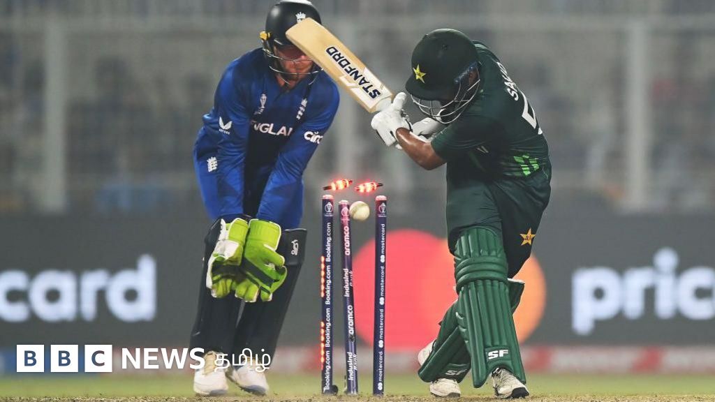அரையிறுதிக்கு முன்னேற 6.4 ஓவர்களில் 337 ரன் இலக்கு - பாகிஸ்தான் என்ன செய்தது தெரியுமா?