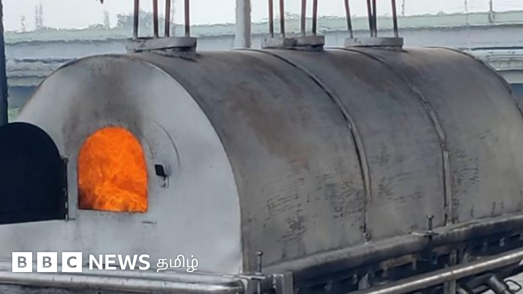 துக்க வீட்டினரின் இன்னலைக் குறைக்கும் நடமாடும் தகன வாகனம்