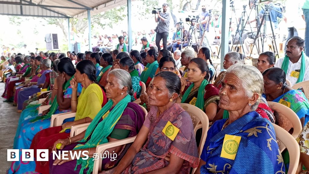 கோவை அருகே அன்னூர் தொழிற்பூங்காவை எதிர்த்துப் போராடும் விவசாயிகளை சந்தித்துப் பேசும் ஆ.ராசா