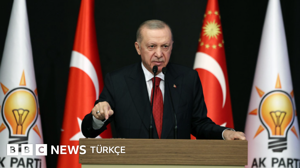 Erdoğan: 'Yeni anayasa çalışmaları için 10 hukukçu görevlendirdim'