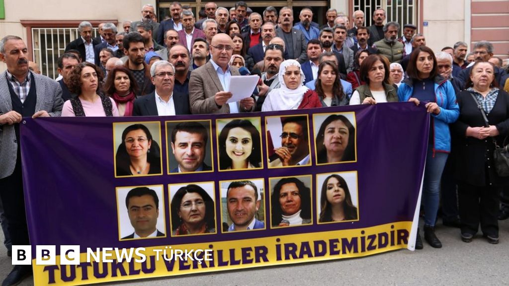 HDP'nin 9 milletvekilinin tutuklanmasının ikinci yılı: Sosyal medyada tepki ve Diyarbakır'da basın açıklaması