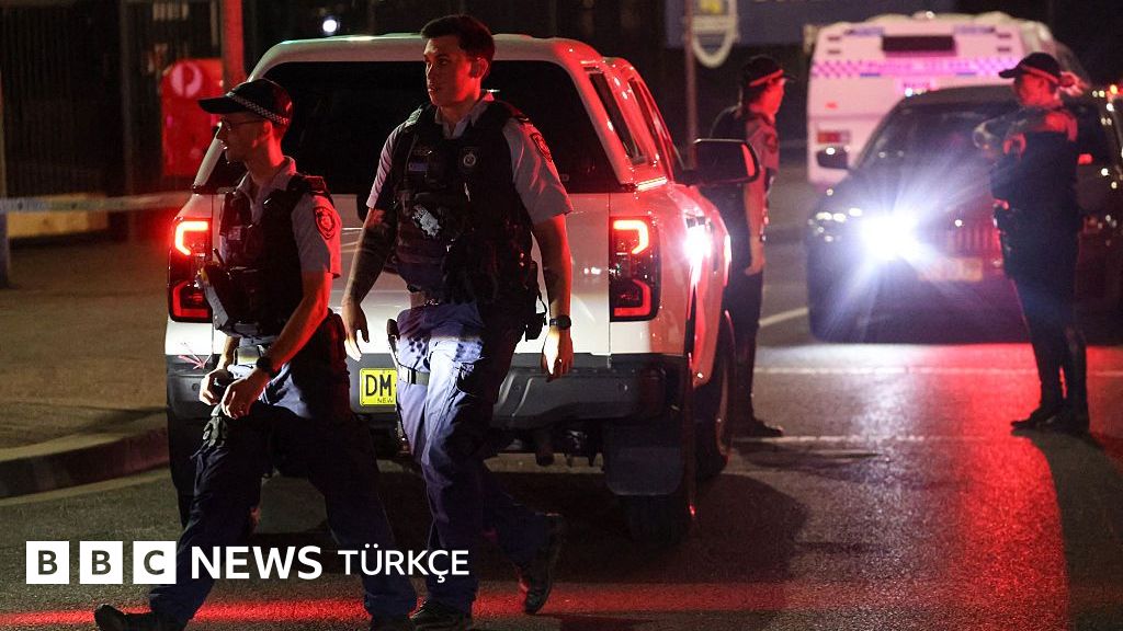 Avustralya'da 'Yahudi toplumunu hedef alan saldırıda' 12 kişi hayatını kaybetti