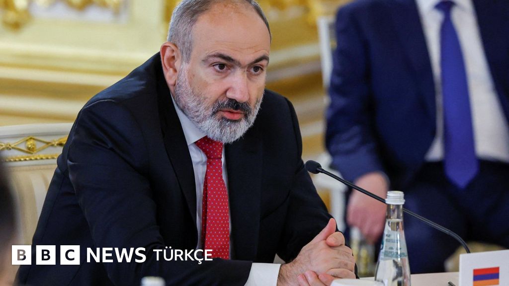 Ermenistan Başbakanı Paşinyan Erivan'da Türk bayrağının yakılmasını kınadı: 'Provokasyon'