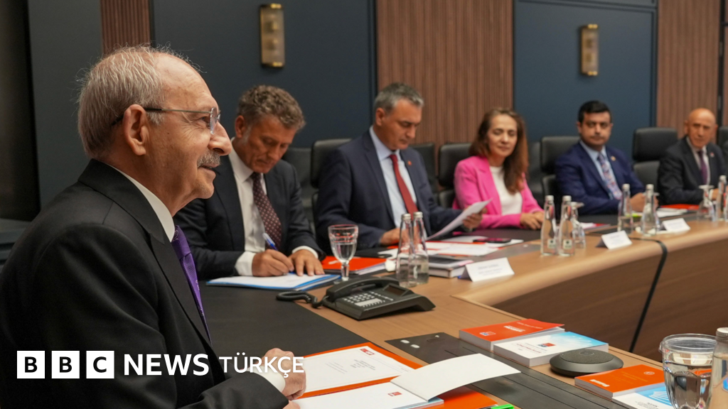 CHP'de Özgür Özel'e yakın dokuz vekile kesin ihraç