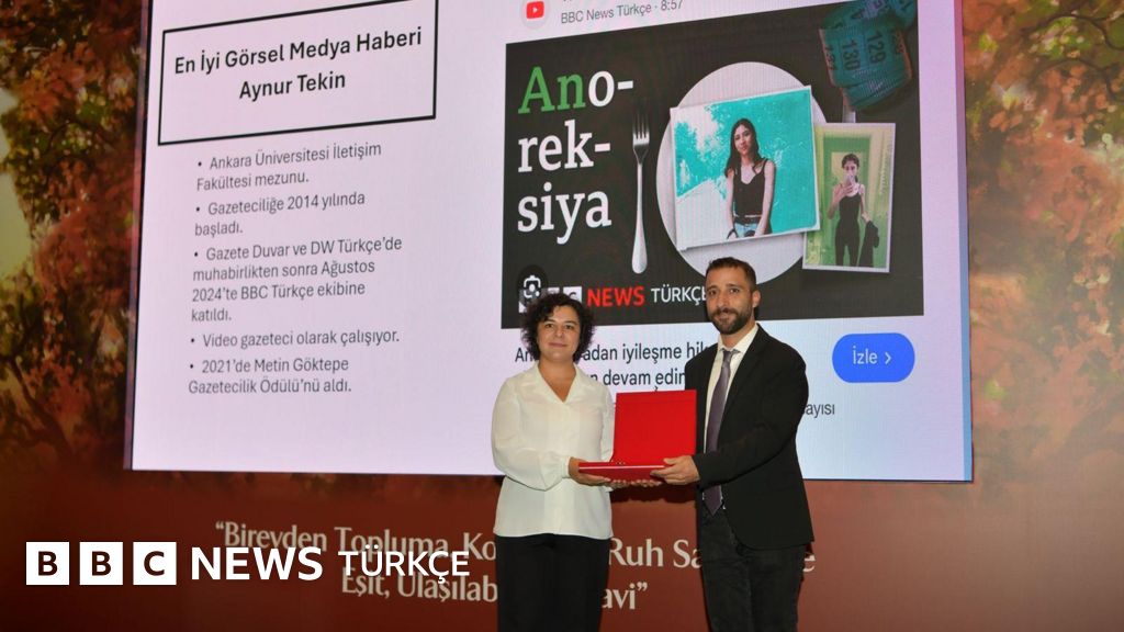 Qisqichbaqasimon sargish limuzinda sikiladi