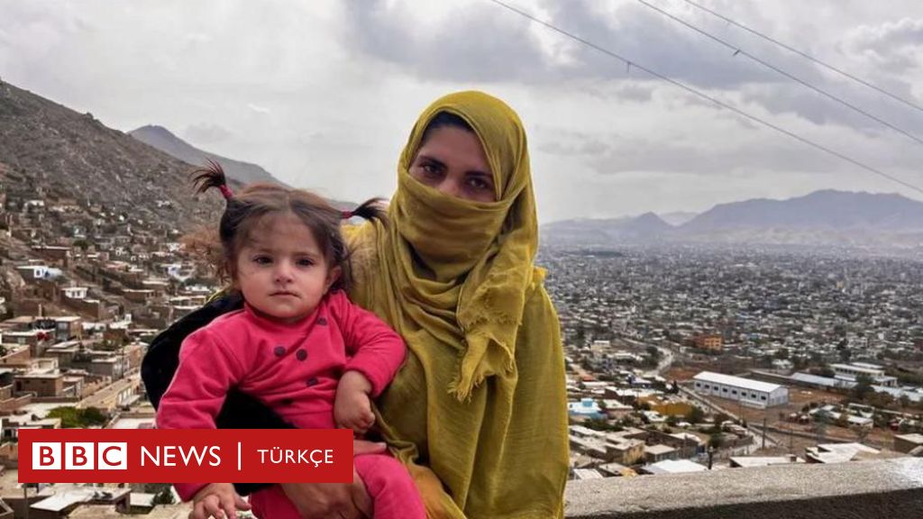 Afganistan'da gıda yardımı kesilen anneler anlatıyor: 'Bazen aç bebeğime sadece çay verebiliyorum'