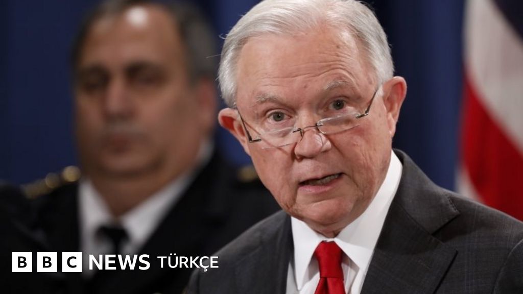 Trump, Adalet Bakanı Jeff Sessions'ı kovdu