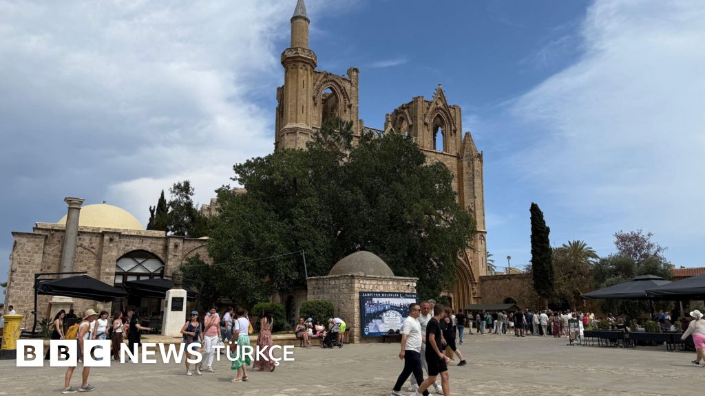 Kıbrıs'ın kuzeyindeki Türk yönetiminin önündeki seçenekler neler?
