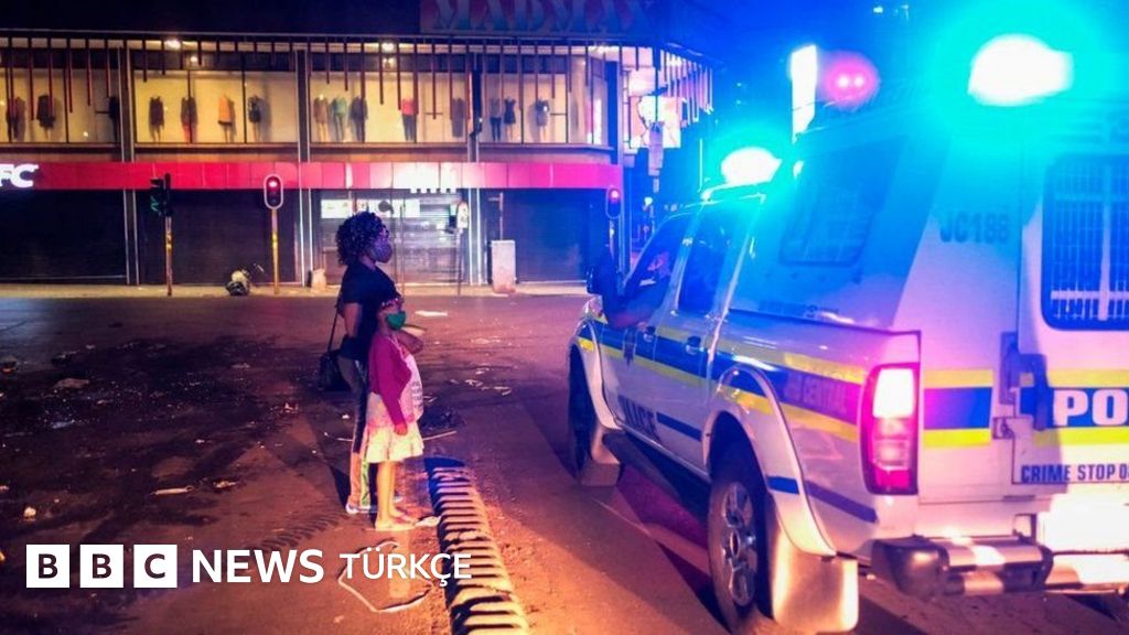 Omicron Güney Afrikalı yetkililer, salgının yeni dalgasında zirve