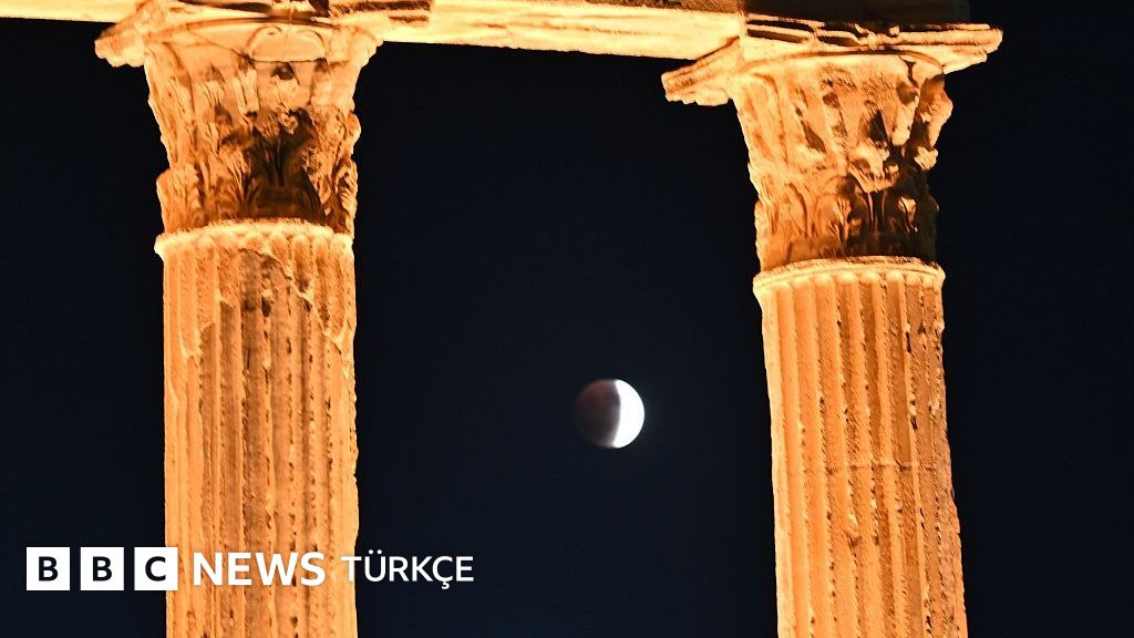 Fotoğraflarla: Türkiye ve dünyadan 'Kanlı Ay Tutulması' manzaraları