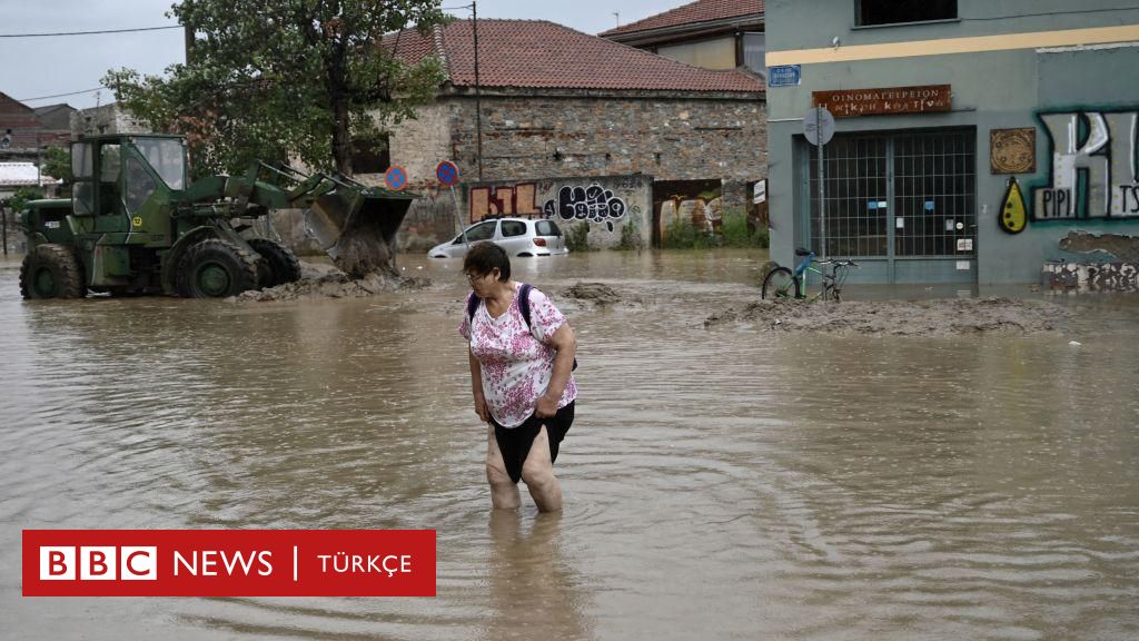 Ο Έλληνας πρωθυπουργός Μητσοτάκης σχολίασε την καταστροφή από τις πλημμύρες: Οι κλιματικές συνθήκες όπως τις ξέρουμε είναι πίσω μας