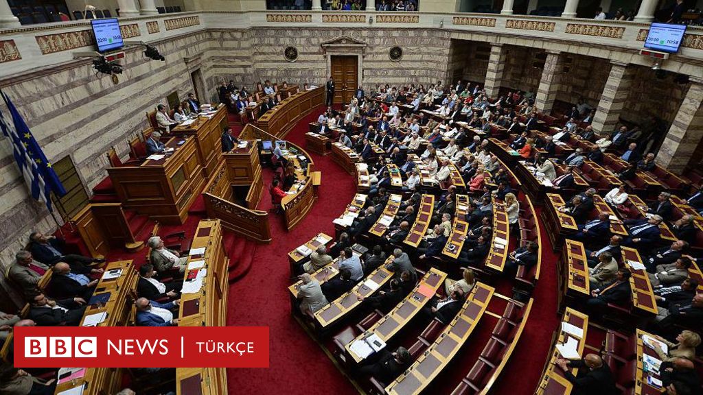 Η ελληνική κυβέρνηση εξασφαλίζει ψήφο εμπιστοσύνης για το θέμα των υποκλοπών
