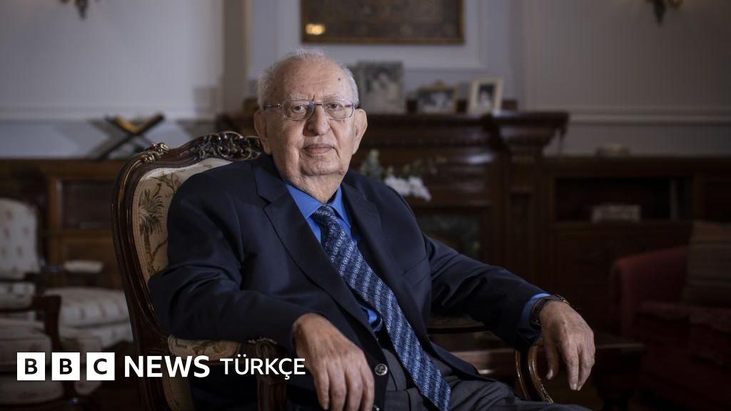 Hüsamettin Cindoruk hayatını kaybetti