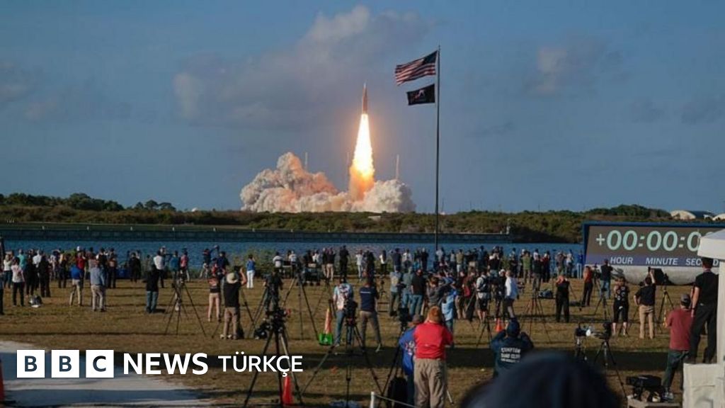 NASA'nın 54 yıl sonraki ilk insanlı Ay seyahati başladı